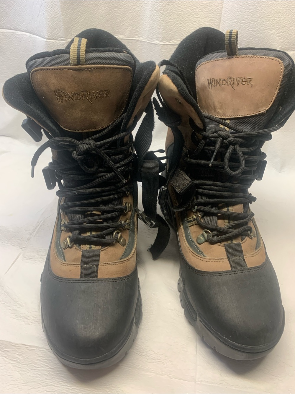 WindRiver insulated lace-up winter boots size 11 - 11.5